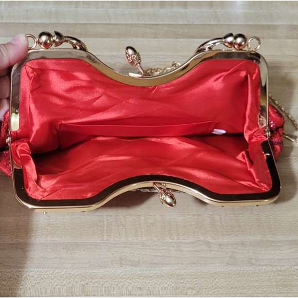 Damara Chian women's bag with embroidered mesh. - Picture 8 of 10